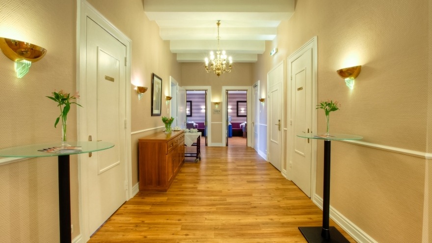 Flur vor dem Restaurant Alster Charme Restaurant Alster Charme - Flur